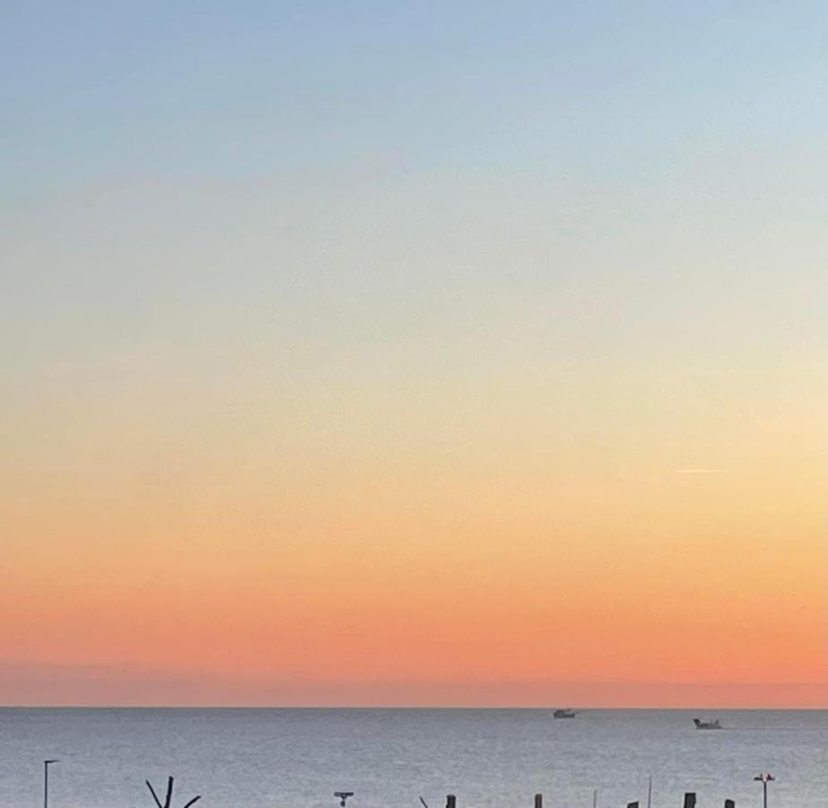 Ristorante Hotel Lucia - 100 Mt Dal Mare Giulianova Exteriér fotografie