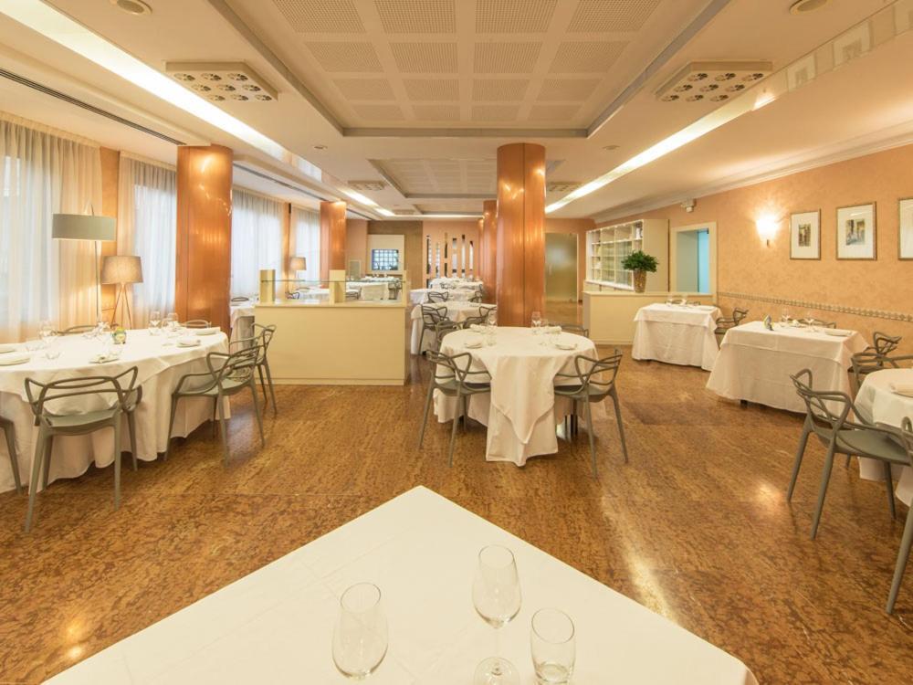 Ristorante Hotel Lucia - 100 Mt Dal Mare Giulianova Exteriér fotografie